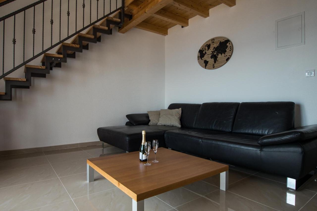 Villa Stipe Jesenice  Zewnętrze zdjęcie